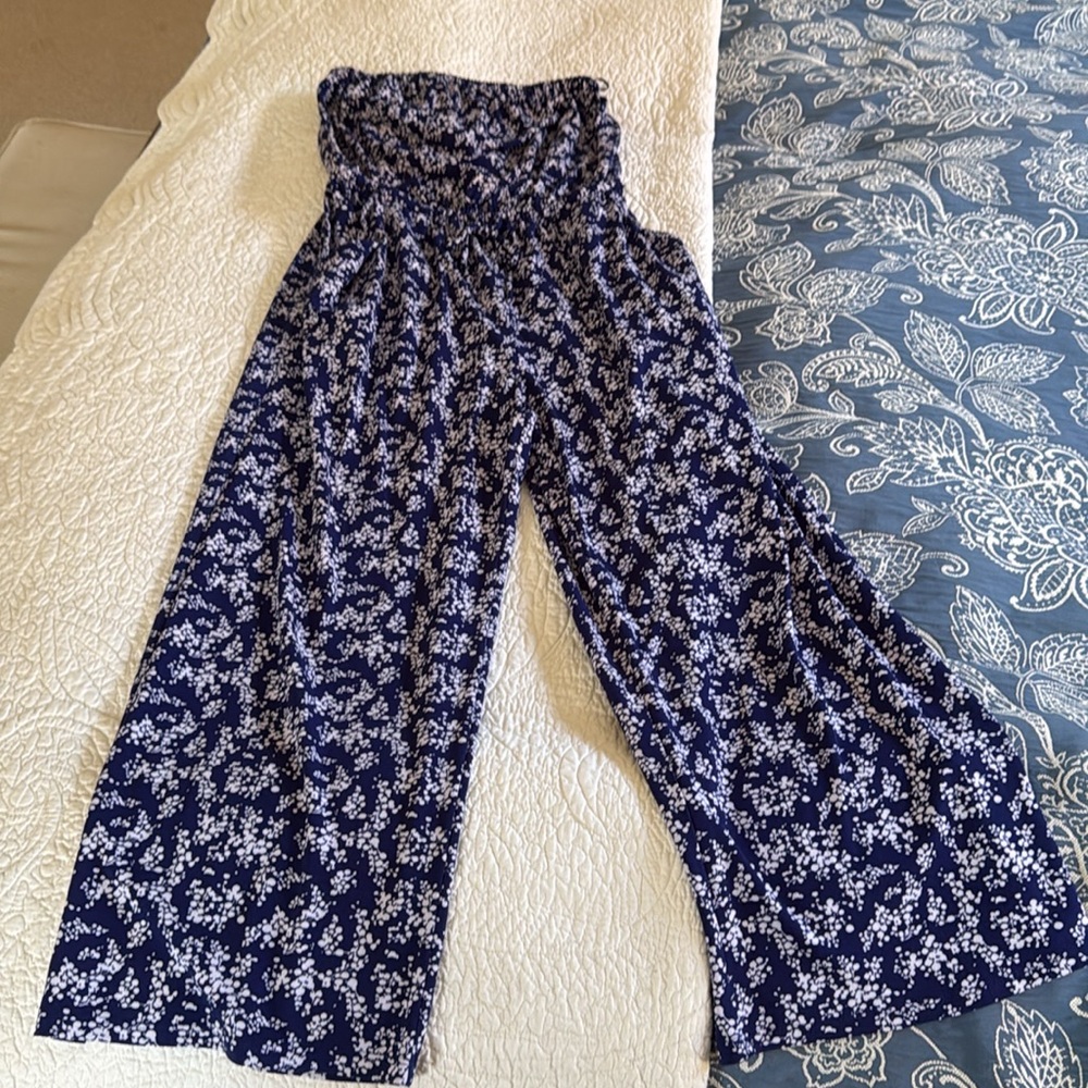 EXPRESS NAVY PANTSUIT - SIZE SMALL